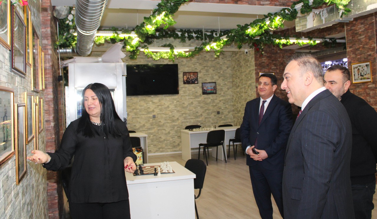 MDU və Məmmədyarovlar süni intellektlə şahmatı birləşdirir - FOTOLAR